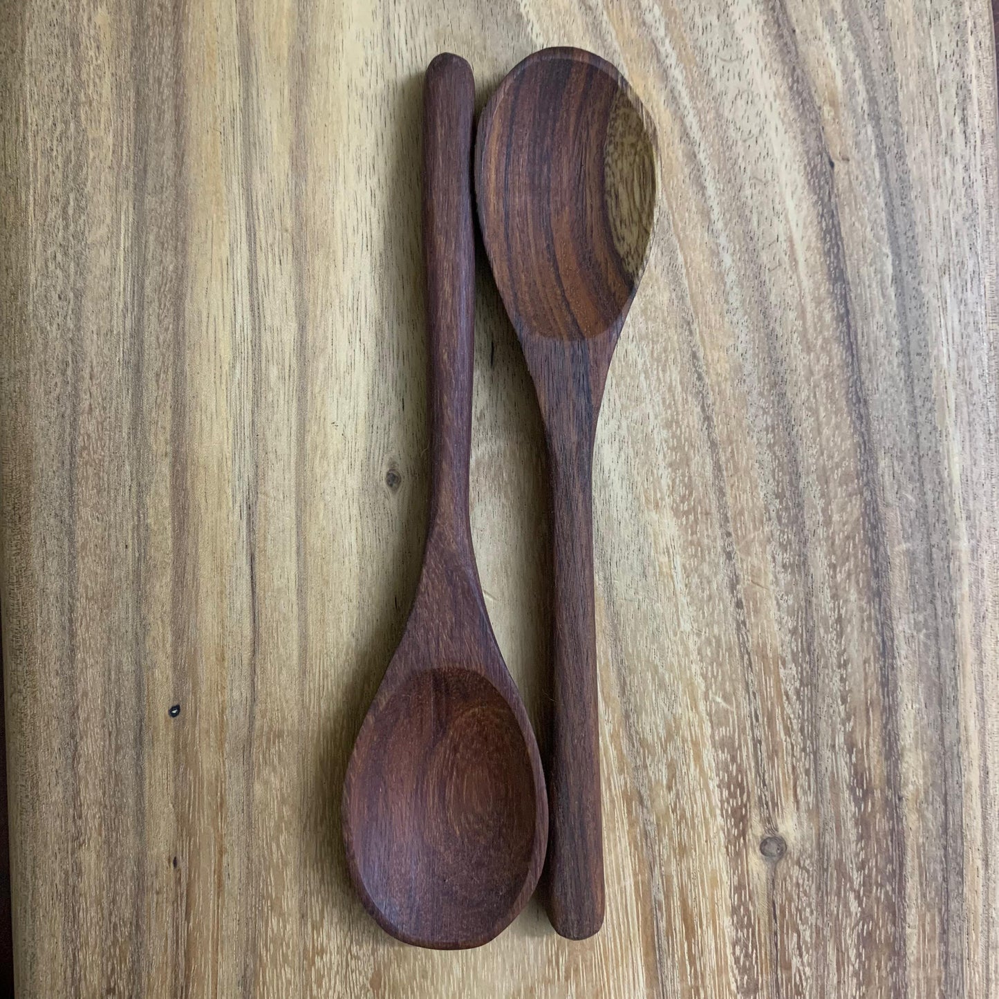 Nova rosewood spoon set of 6 close up showing grain and carved detail Pure Woodique