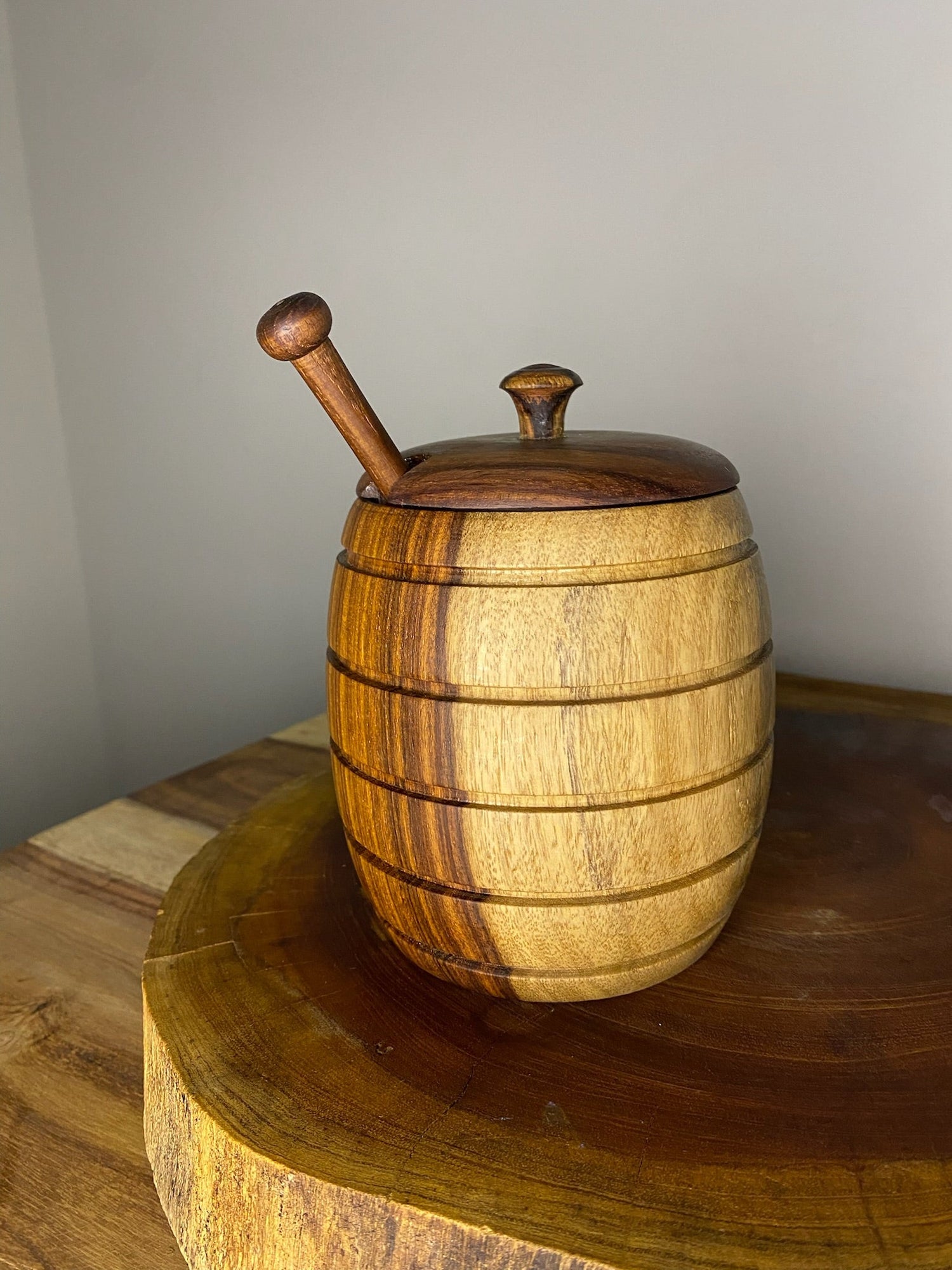 Wooden honey jar set and breakfast accessories