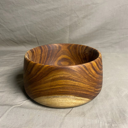 Lyra rosewood straight bowl bottom view food-safe finish Pure Woodique